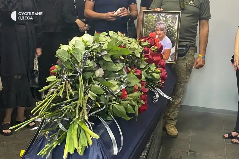 В Одесі попрощалися з учителькою, яка загинула під час нічної атаки дронів 28 червня