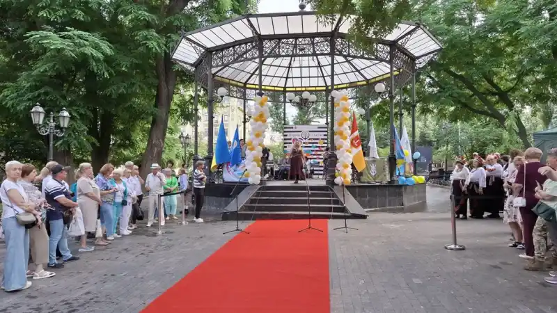 В Одесі пройшов фестиваль “Зріла краса”: показ української моди та жіночності крізь століття