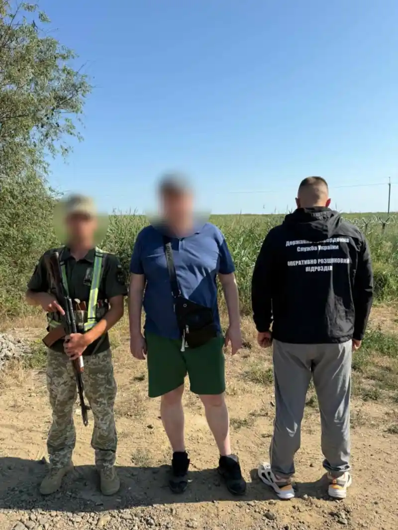 На Одещині затримали чоловіка з фальшивими військовими документами, який намагався виїхати до Молдови
