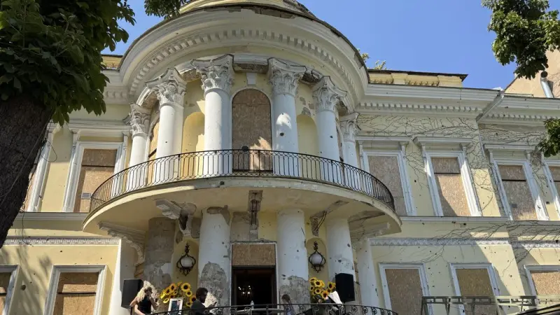 Благодійні фестивалі «Затишок» в Одесі зібрали 500 тисяч гривень на відновлення Будинку вчених